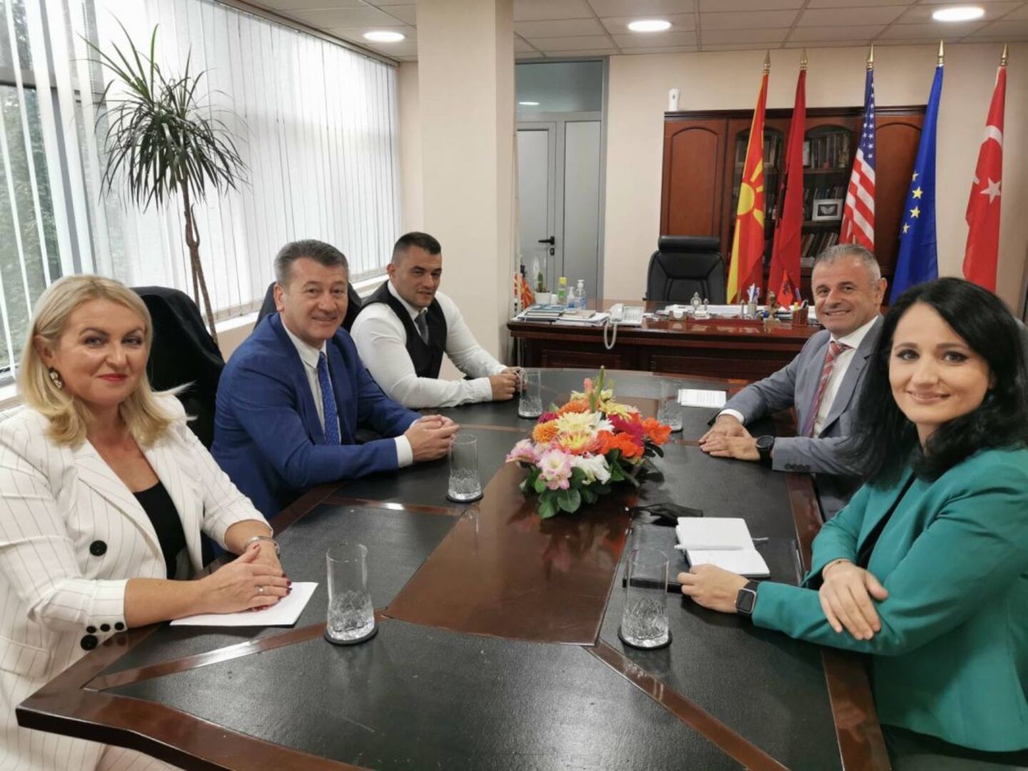 Stari Grad: Potpisano bratimljenje s općinom Čair - slika 6